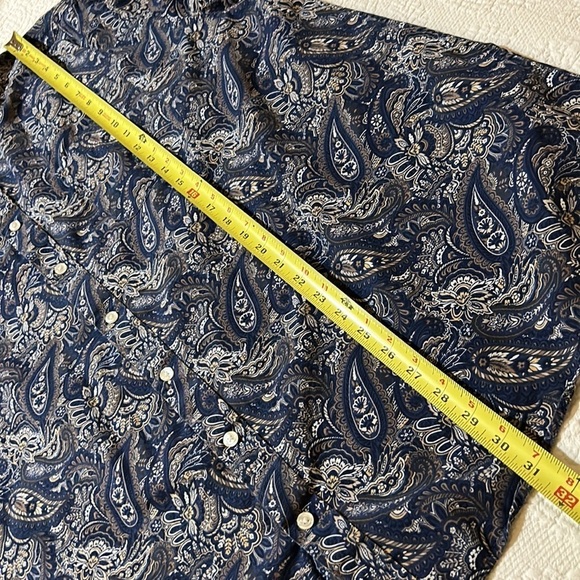 Roundtree & Yorke long sleeve button down. 2XB. - Picture 5 of 9